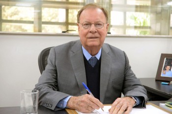 Alto Tietê se despede do ex-prefeito e ex-deputado Estevam Galvão 