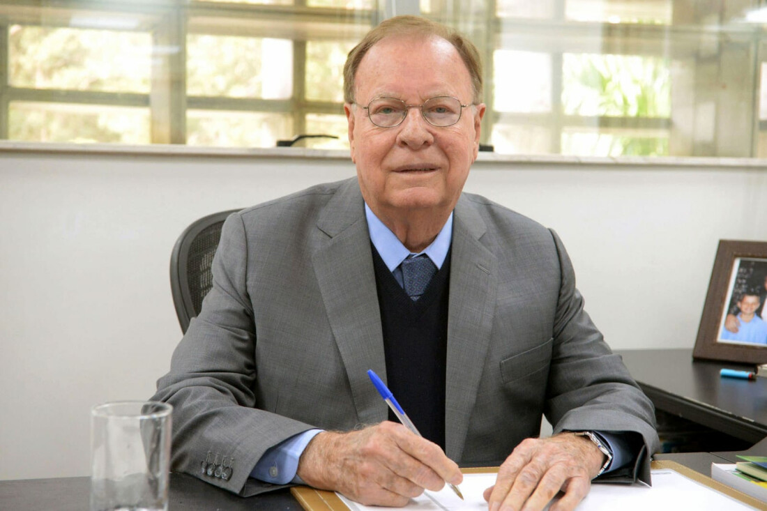 Alto Tietê se despede do ex-prefeito e ex-deputado Estevam Galvão 