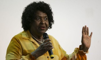 Benedita da Silva pede "correção necessária" após fala de Zambelli