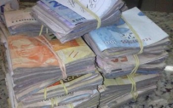 PM apreende 5 mil porções de cocaína