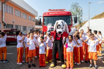 Programa Bombeiro na Escola e Proerd formam mais de 800 crianças em Guararema