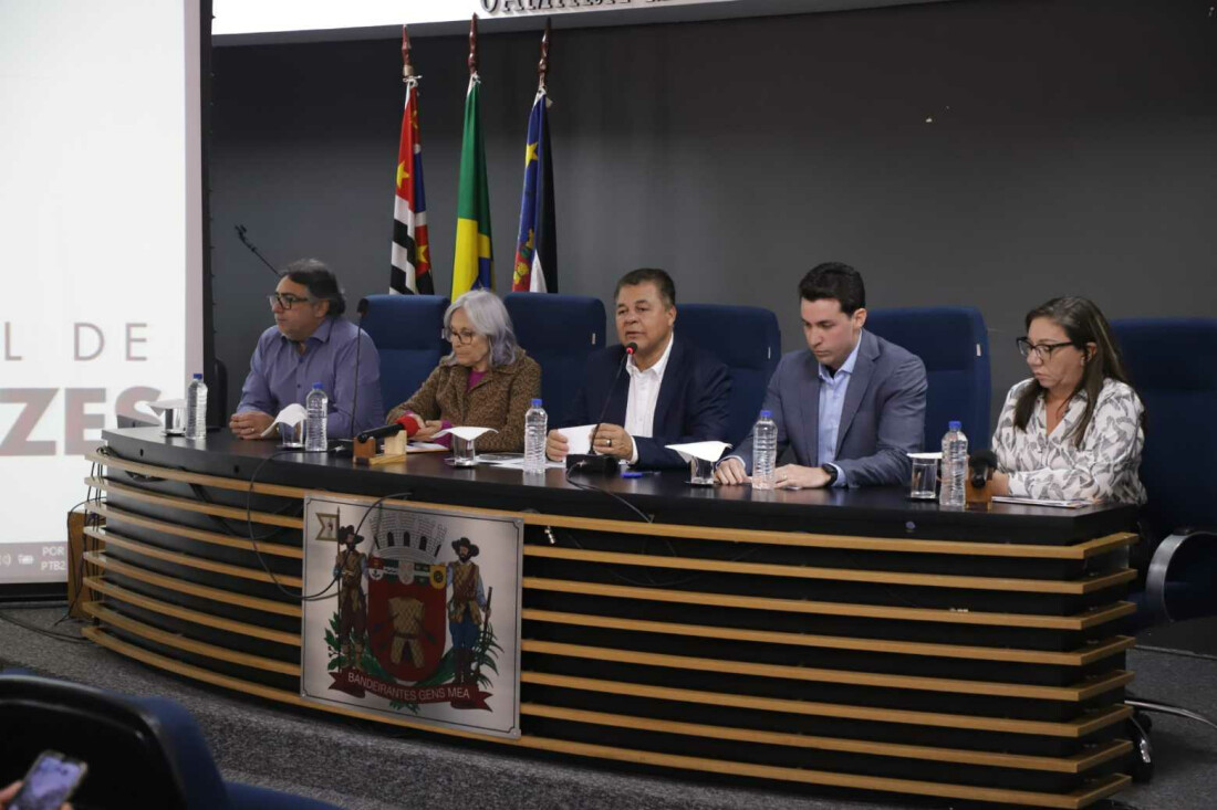 CEV da Notredame recebe representantes da operadora