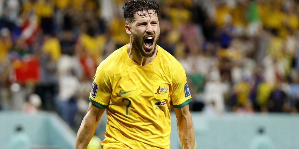 Austrália bate Dinamarca e volta às oitavas de uma Copa após 16 anos