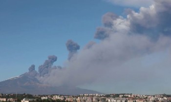 Erupção dos vulcões Etna e Stromboli deixa Itália em alerta