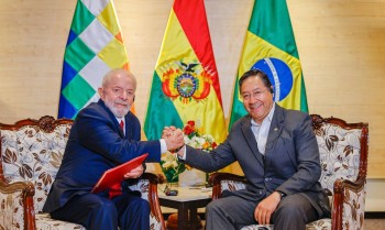 "Não existe saída individual na América do Sul", diz Lula na Bolívia