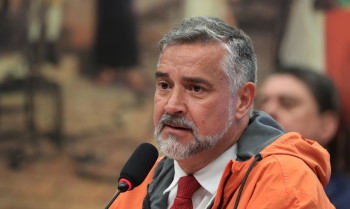 Auxílio Reconstrução: governo suspeita de 300 mil fraudes em pedidos