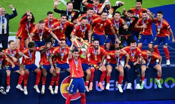 Espanha bate Inglaterra com gol no fim e conquista tetra na Eurocopa