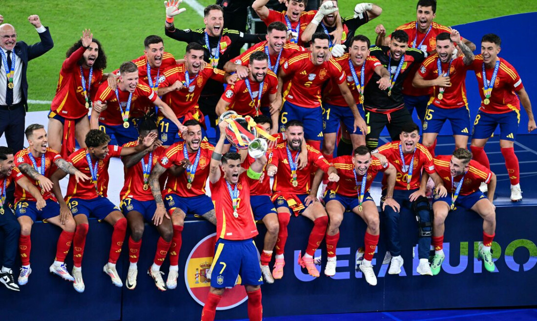 Espanha bate Inglaterra com gol no fim e conquista tetra na Eurocopa