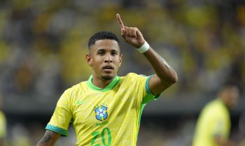 Manchester City contrata o atacante brasileiro Savinho, de 20 anos
