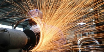 Preços da indústria recuam 0,85% em outubro, diz IBGE