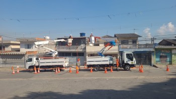 Balões causam prejuízos na rede elétrica e número de incêndios cresce