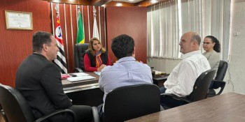 Prefeitura firma nova parceria com empresa de teleatendimento