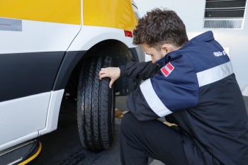Frota de transporte escolar de Suzano passa por vistoria 