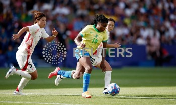 Brasil sofre virada do Japão no fim e se complica no futebol em Paris