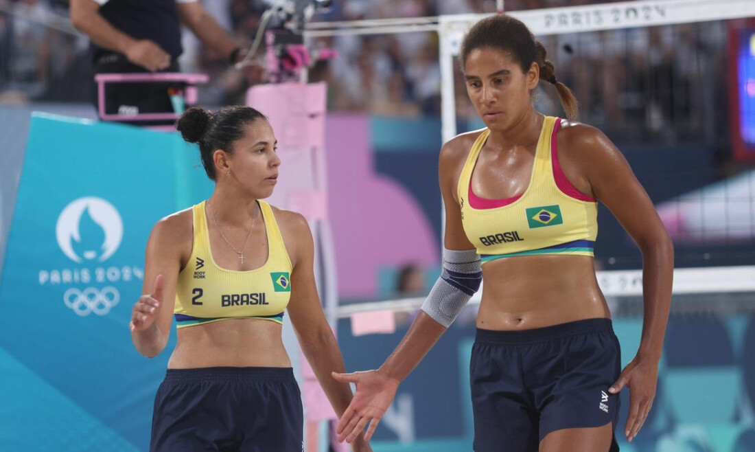 Duda e Ana Patrícia se garantem nas oitavas do vôlei de praia