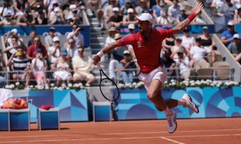 Em busca do ouro inédito, Djoko bate alemão e vai às quartas em Paris