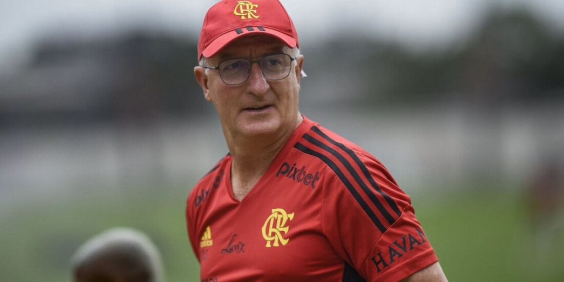 Campeão da Libertadores, Dorival Júnior comunica saída do Flamengo