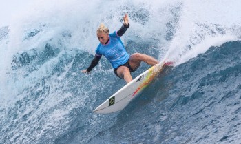 Jogos de Paris: Tati Weston-Webb fica com prata no surfe feminino