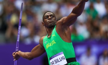 Luiz Maurício da Silva avança à final do lançamento de dardo em Paris