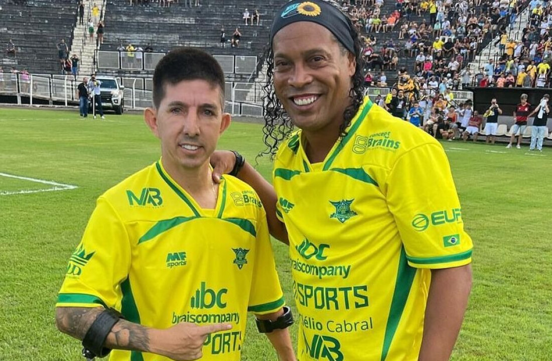 Rogerinho R9 jogará ao lado de Ronaldinho Gaúcho no Jogo dos Famosos em Portugal