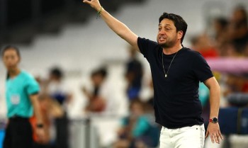 Brasil não se preocupa com derrotas passadas, diz técnico Athur Elias