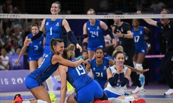 Itália bate Estados Unidos e ganha ouro no vôlei feminino em Paris