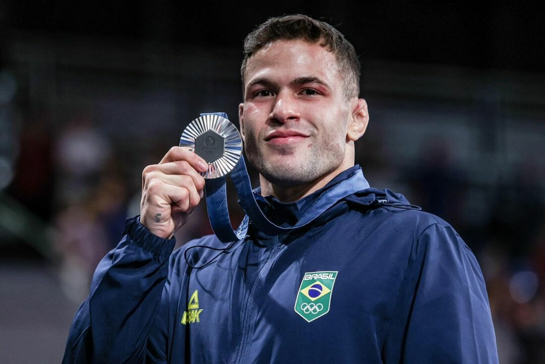 Mogi recebe medalhista olímpico Willian Lima com carreata