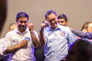 Com mais de 2 mil pessoas, Caio Cunha faz lançamento de campanha no Largo do Rosário
