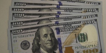 Dólar cai para R$ 5,31 com bom humor externo e doméstico