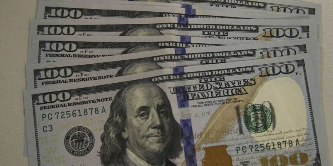 Dólar cai para R$ 5,31 com bom humor externo e doméstico