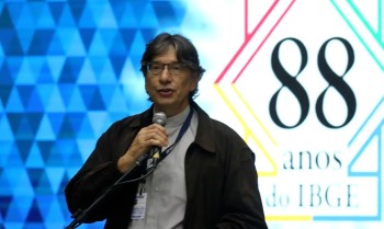 Pochmann alerta para a vulgarização de dados em ambientes digitais