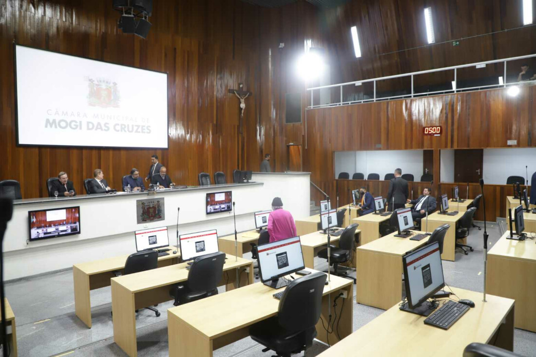 Câmara aprova votos de aplausos ao projeto "Taekwondo Botujuru"