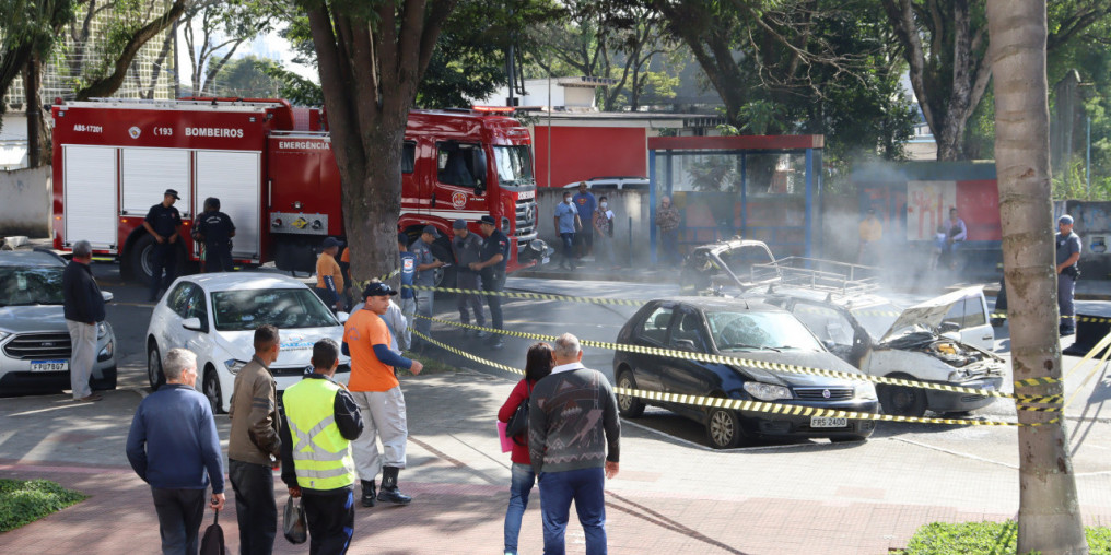 GCM de Suzano prende acusado de incendiar veículo em frente ao Centrus