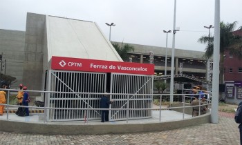 Estação Ferraz de Vasconcelos recebe exposição "Amargo: A volta de quem nunca saiu daqui"