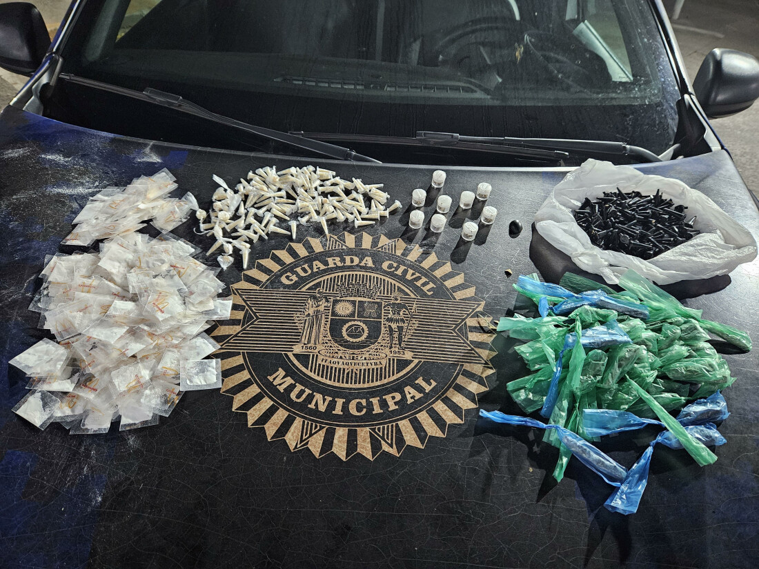 GCM de Itaquá apreende cerca de R$ 10 mil em drogas