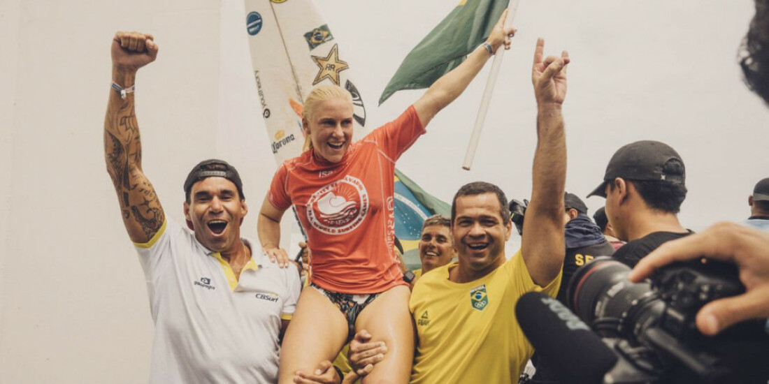 Tatiana Weston-Webb conquista título dos Jogos Mundiais de Surfe