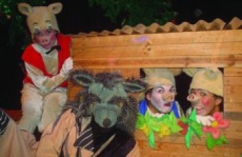 Trapiche encena "Os Três Porquinhos" no Vasques