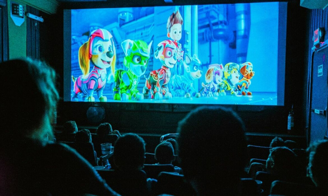 Projeto Cine Petrobras leva cinema gratuito para população