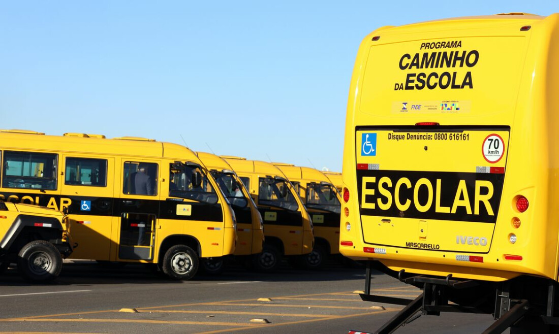 Municípios do Ceará ganham 113 novos ônibus escolares